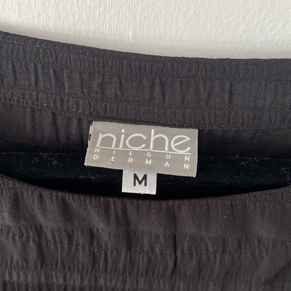 Niche Crinkle Dress - Picture 2 of 8